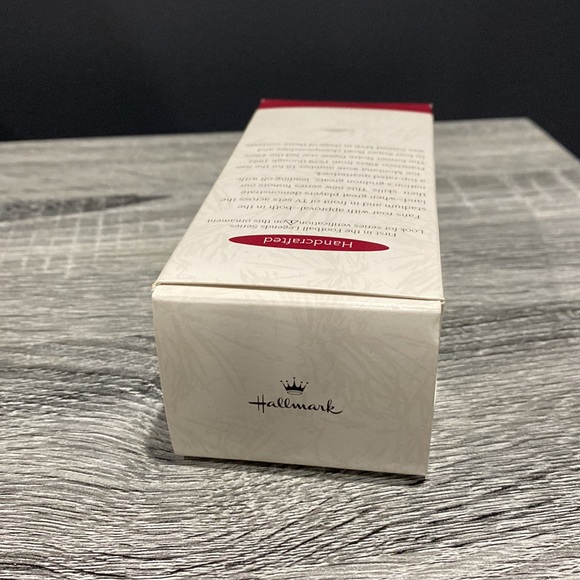 Hallmark | Football Legends: Joe Montana (1995) - Vintage Keepsake Ornament - Picture 6 of 13